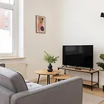 Raha - Modernes Studio-apartment - Hbf - Privat Parkplatz *