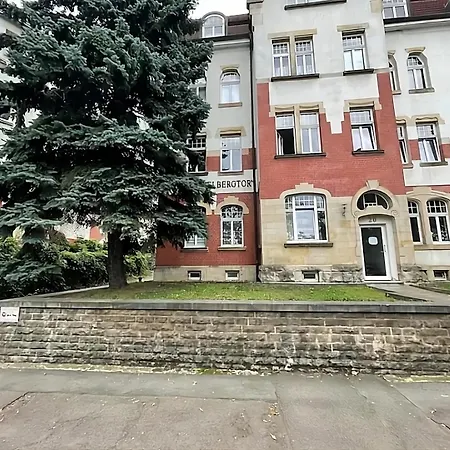 Raha - Modernes Studio-apartment - Hbf - Gratis Parkplatz Apartment