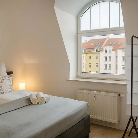 Raha - Modernes Studio-apartment - Hbf - Privat Parkplatz 公寓 埃尔福特