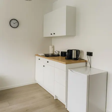 Raha - Modernes Studio-apartment - Hbf - Privat Parkplatz