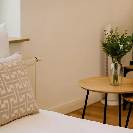 Raha - Modernes Studio-apartment - Hbf - Privat Parkplatz *