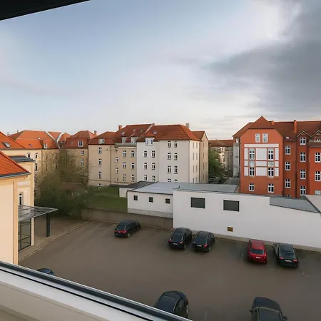 Raha - Modernes Studio-apartment - Hbf - Privat Parkplatz *