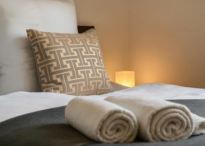 Raha - Modernes Studio-apartment - Hbf - Privat Parkplatz شقة إرفورت