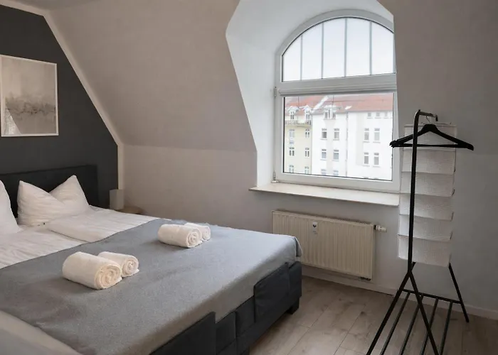 Raha - Modernes Studio-apartment - Hbf - Privat Parkplatz شقة