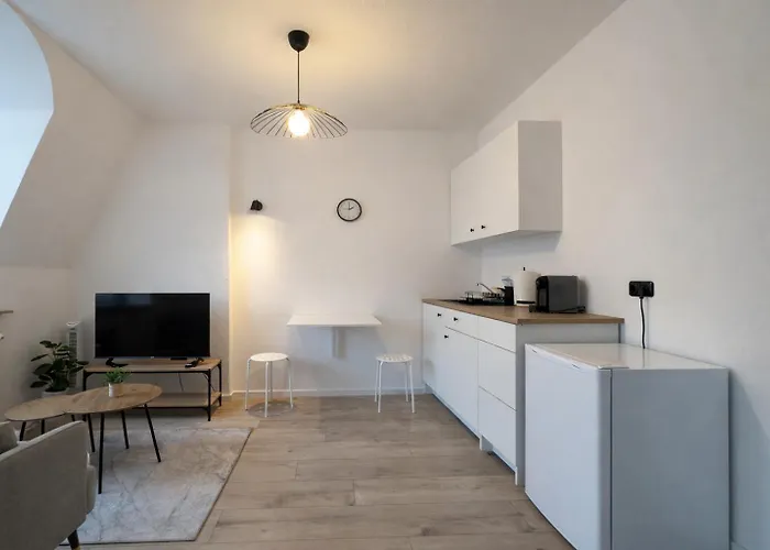 Raha - Modernes Studio-apartment - Hbf - Privat Parkplatz