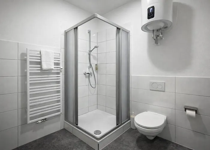 Raha - Modernes Studio-apartment - Hbf - Privat Parkplatz * Erfurt
