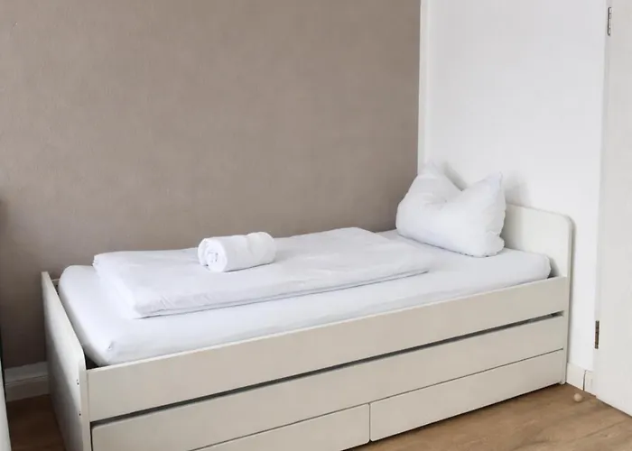 Raha - Modernes Studio-apartment - Hbf - Privat Parkplatz *