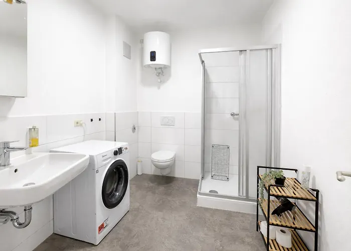 Raha - Modernes Studio-apartment - Hbf - Privat Parkplatz